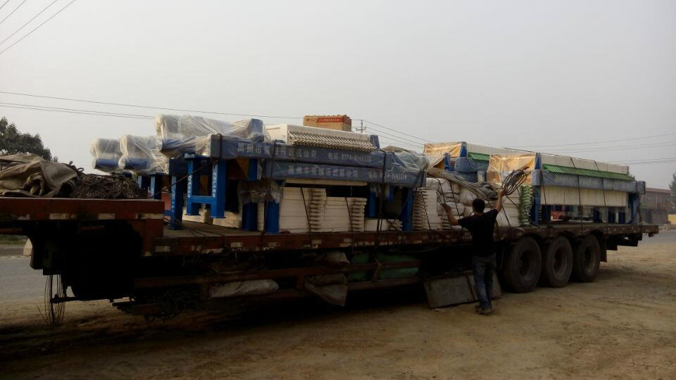 棉餅過濾機的使用與維護(圖1) 棉餅過濾機的使用與維護(圖1)